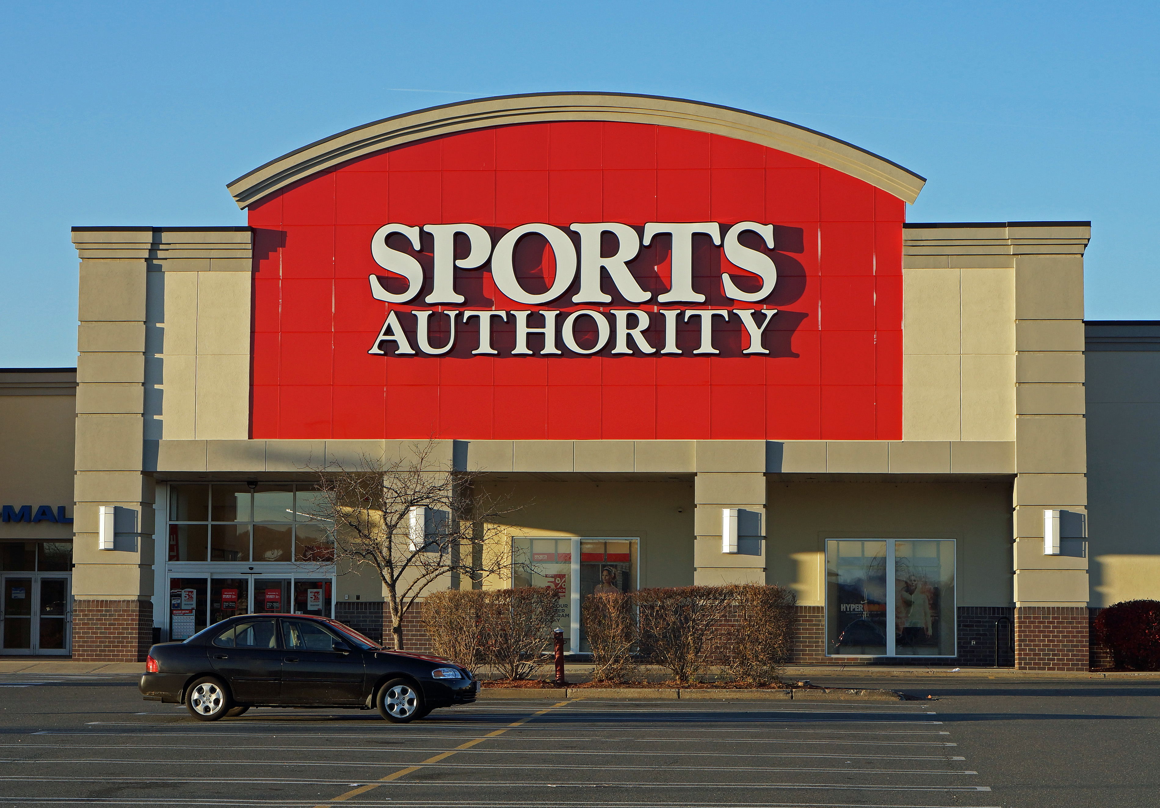 Bankruptcy Pays? Sports Authority Paying Executives $2.85 Million in Bonuses